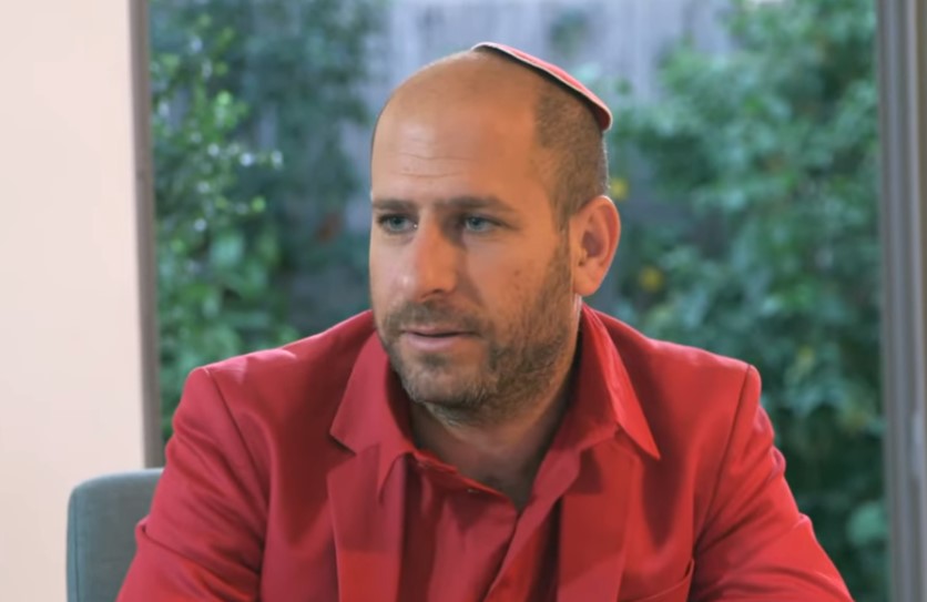 חנוך דאום